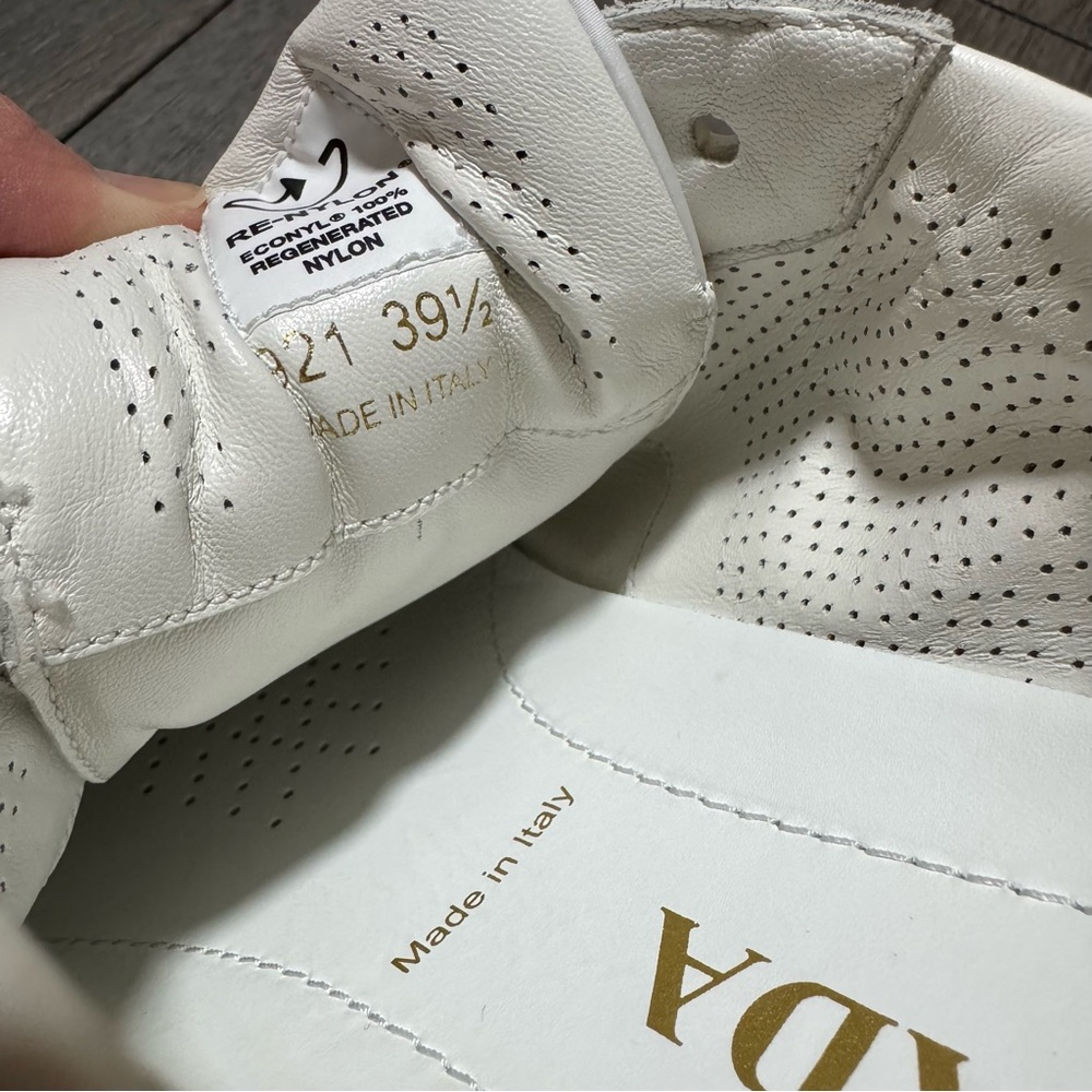 SOLD OUT - Picture 7 of 9